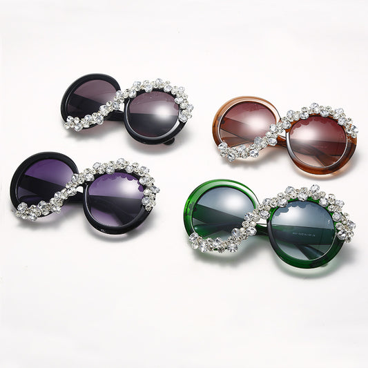 Exaggerated Round Sunglasses With Diamonds